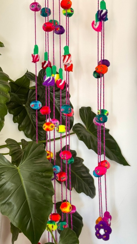 Girlanda PomPom z kwiatami