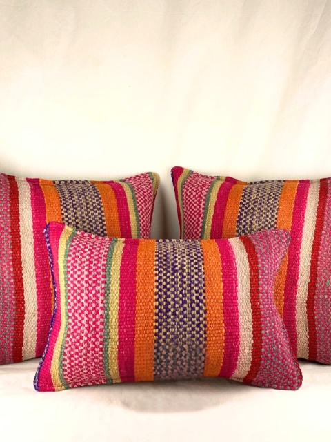 Poszewka dekoracyjna z Peru – ręcznie tkana, wełna naturalna