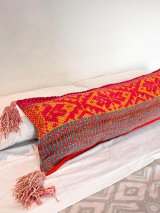 Poszewka dekoracyjna z Peru – ręcznie tkana, wełna naturalna