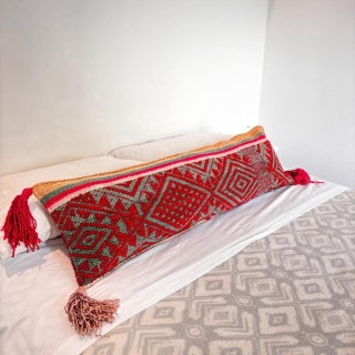 Poszewka dekoracyjna z Peru – ręcznie tkana, wełna naturalna