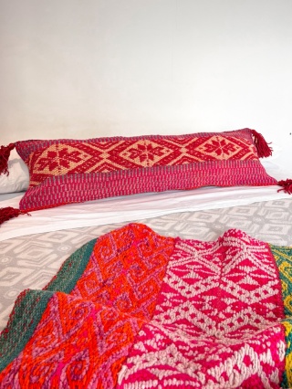 Poszewka dekoracyjna z Peru – ręcznie tkana, wełna naturalna