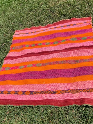 Ręcznie tkany dywan z wełny owczej