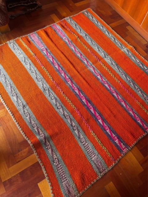 Ręcznie tkany dywan z wełny owczej