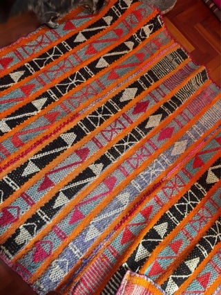 Ręcznie tkany dywan z wełny owczej