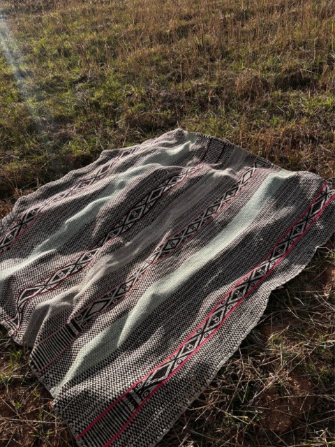 Ręcznie tkany dywan z wełny owczej