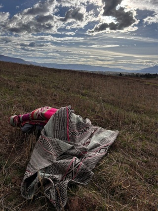 Ręcznie tkany dywan z wełny owczej