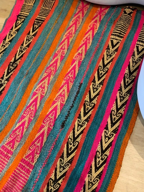 Ręcznie tkany dywan z wełny owczej