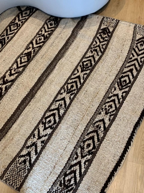 Ręcznie tkany dywan z wełny owczej