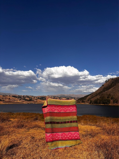 Ręcznie tkany dywan z wełny owczej