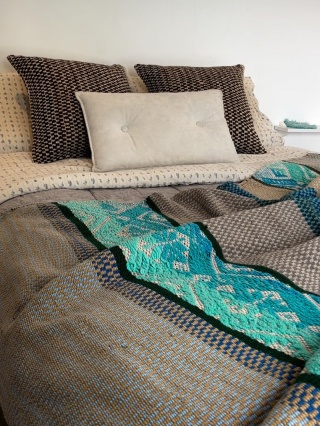 Ręcznie tkany dywan z wełny owczej