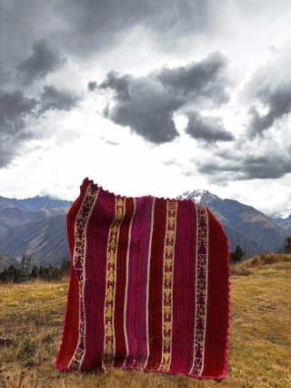 Ręcznie tkany dywan z wełny owczej