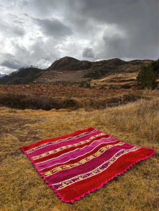 Ręcznie tkany dywan z wełny owczej