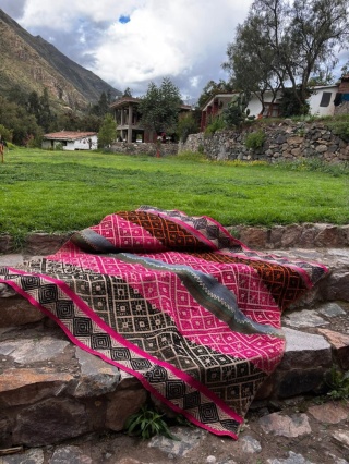 Ręcznie tkany dywan z wełny owczej