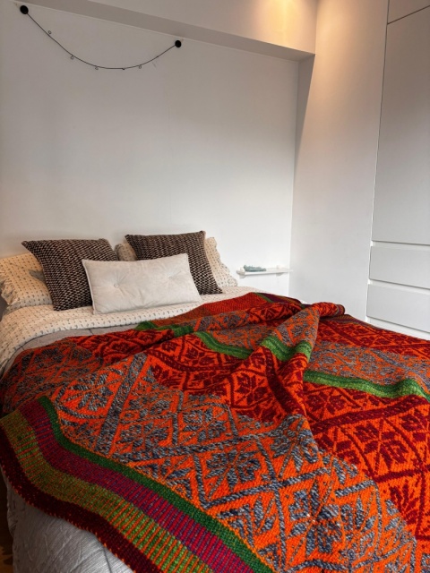 Ręcznie tkany dywan z wełny owczej