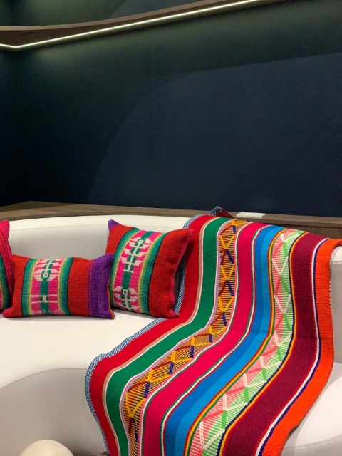 Ręcznie tkany dywan z wełny owczej